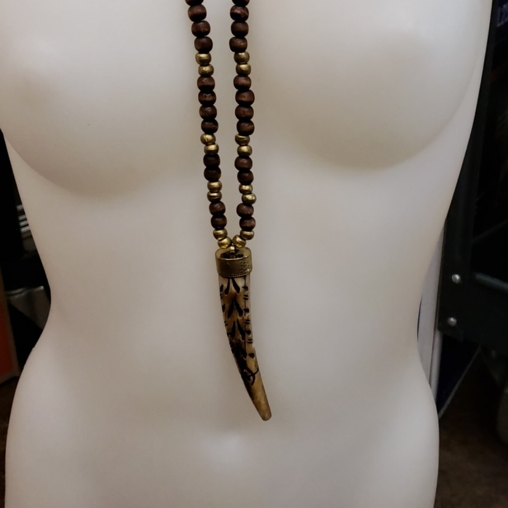 Whitley V Necklace